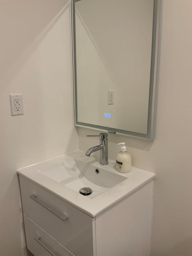 Leaside Garden Guesthouse 토론토 외부 사진